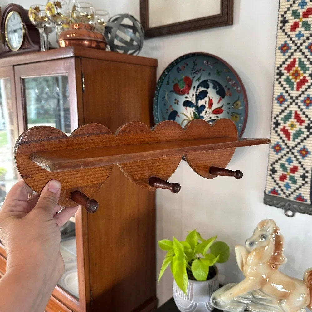 Vtg Wood Heart Cutout Peg Shelf Wall Mounted 3 Hook Cottagecore Farmhouse 15